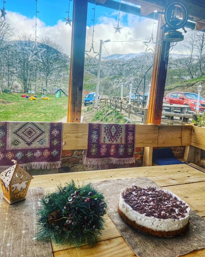 Konak Umoljani 외부 사진